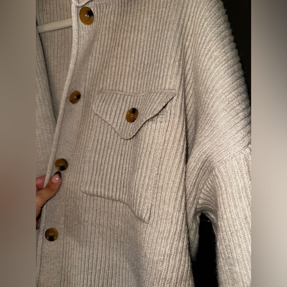 Women’s Jacket - Picture 3 of 12